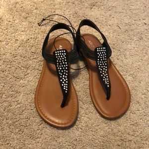 ARIZONA JEAN CO. black flats